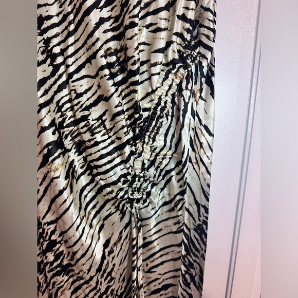 Rails Gabriella Dress in Neutral Ikat - Picture 8 of 11